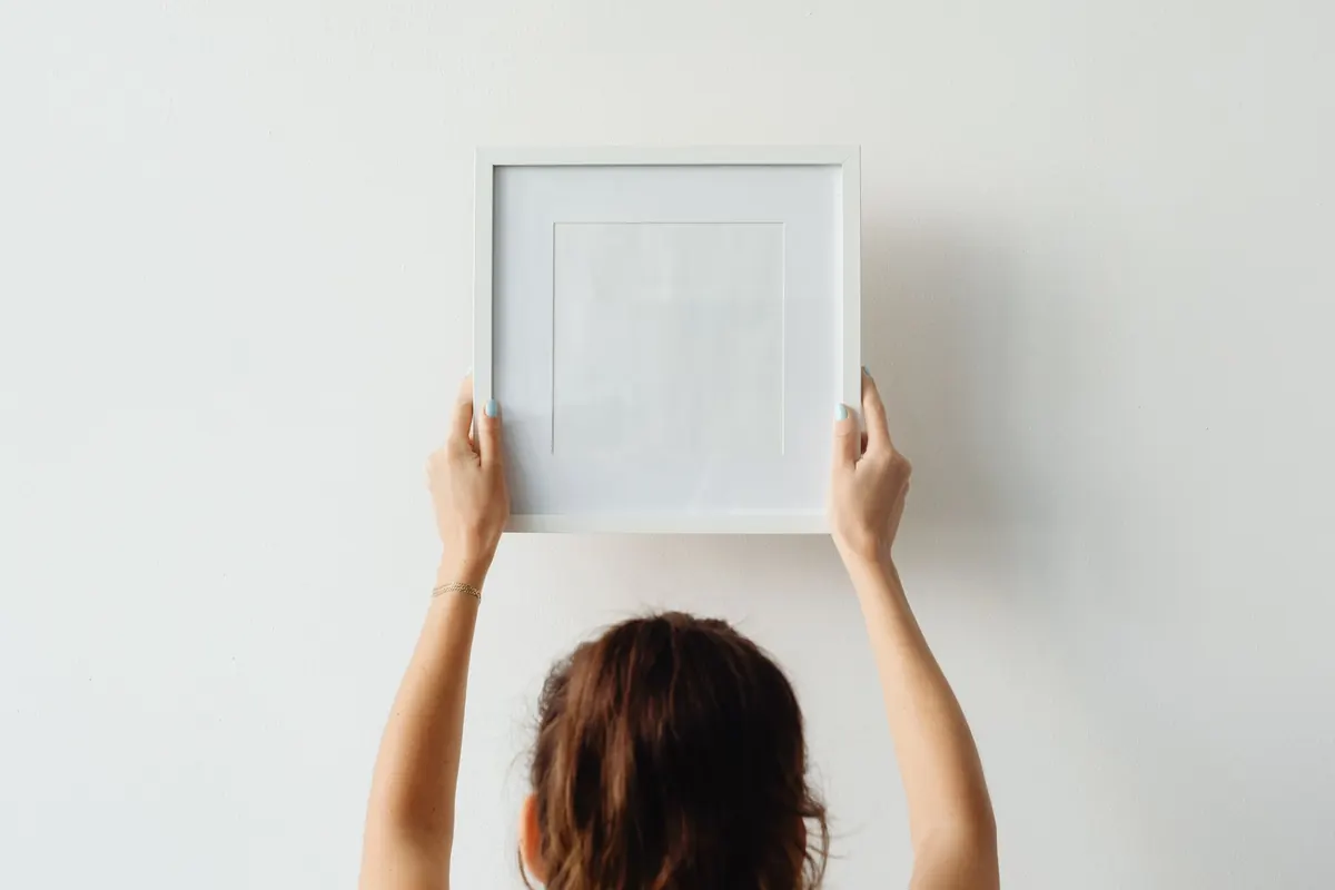 The 10-Point Wall Decor Checklist Before You Hang Anything